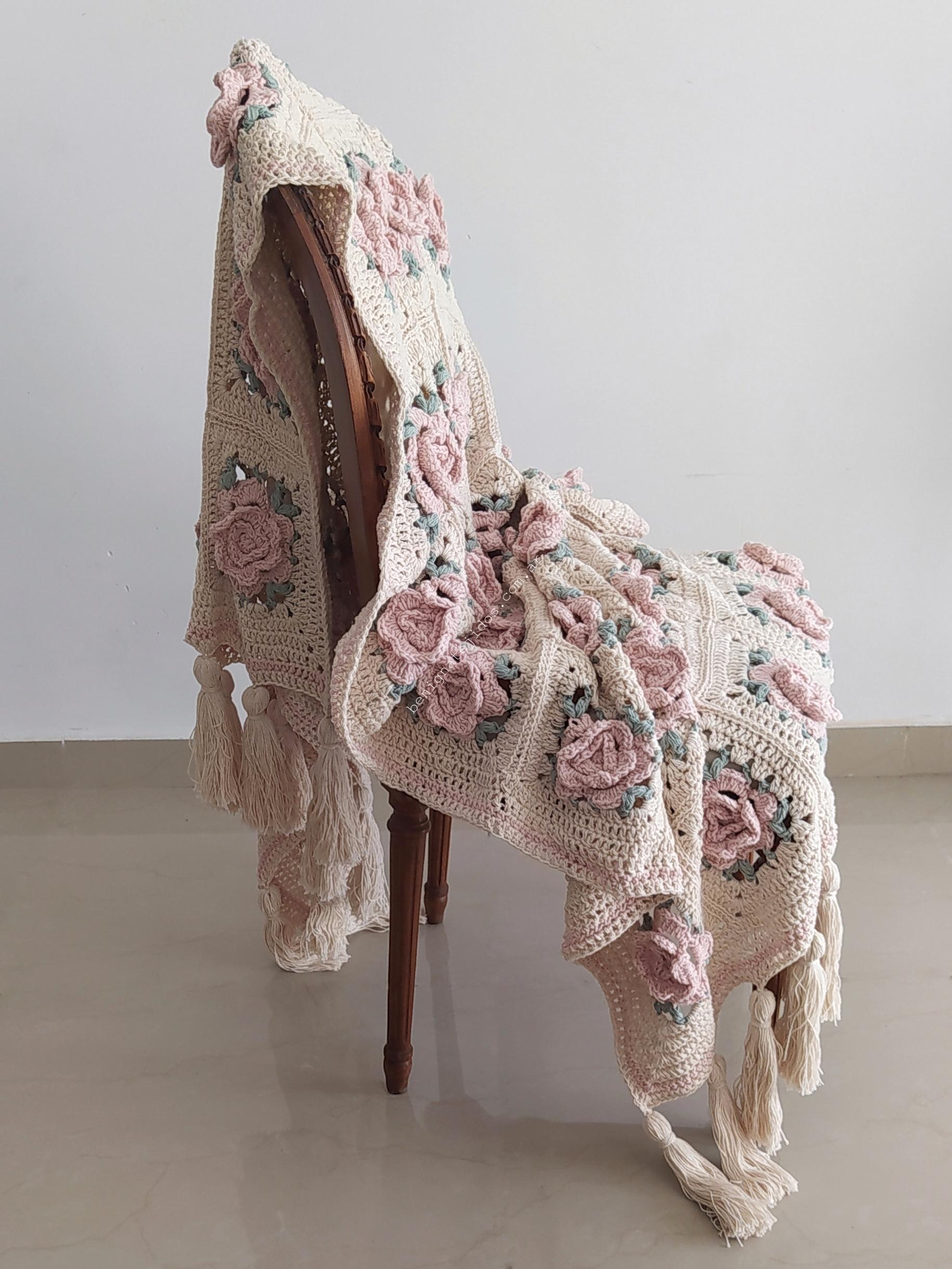 Manta ROSES 0.75x1.80 más Flecos o Borlas- con Flores Rosa Viejo- DISPONIBLE