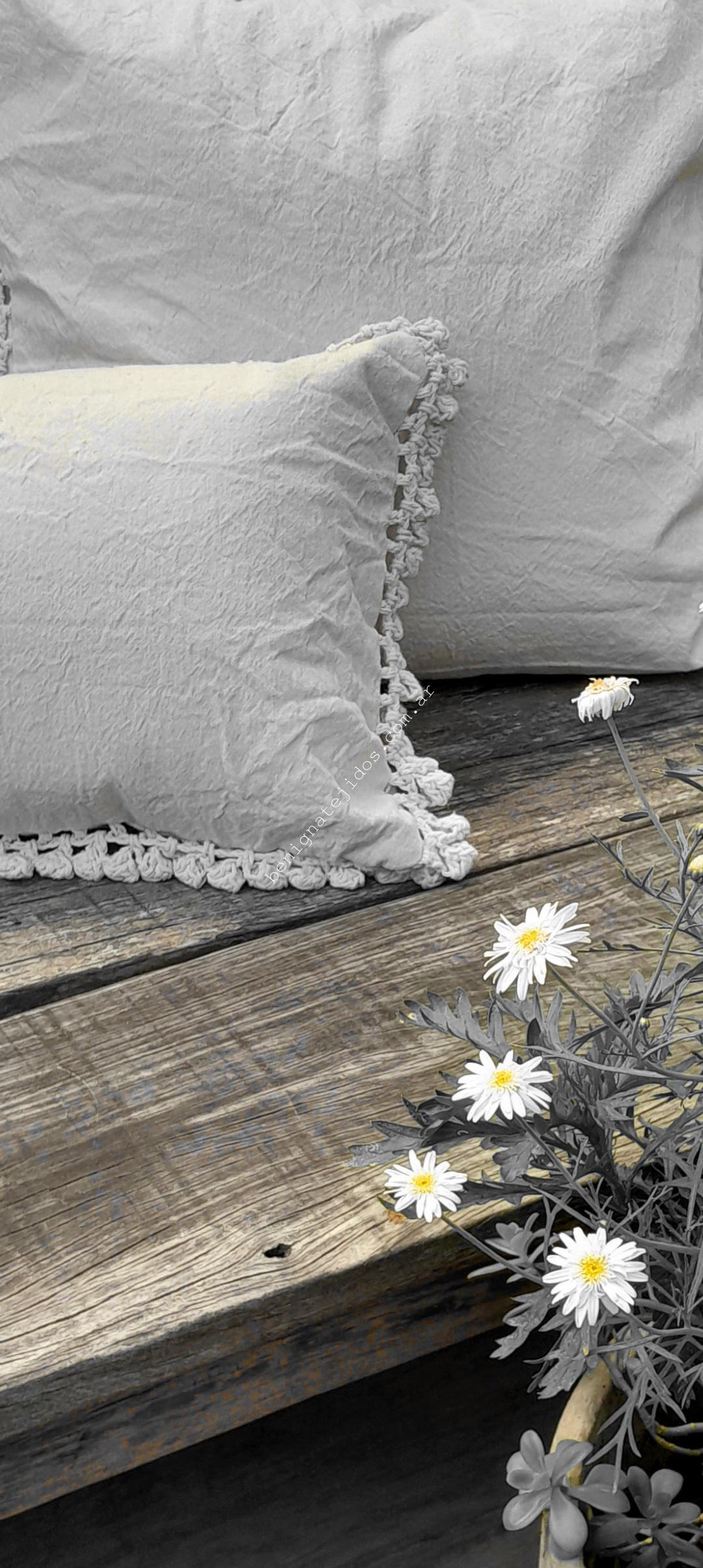 Funda para almohadón FRIDA 30x50 - DISPONIBLE - Imagen 2