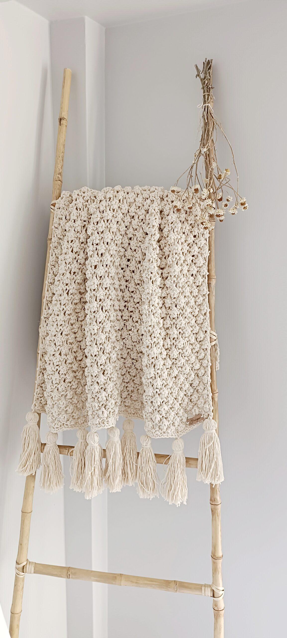 Manta LOLA 0.75x1.40+flecos o borlas - DISPONIBLE - Imagen 3