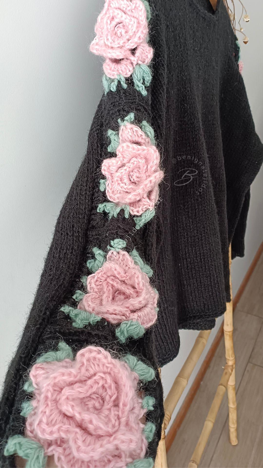 Sweater ROSES Negro -Talle M- Disponible - Imagen 2